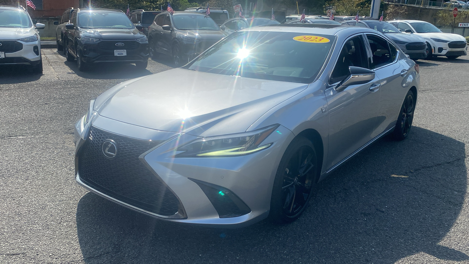 2023 Lexus ES ES 300h F SPORT Handling 3