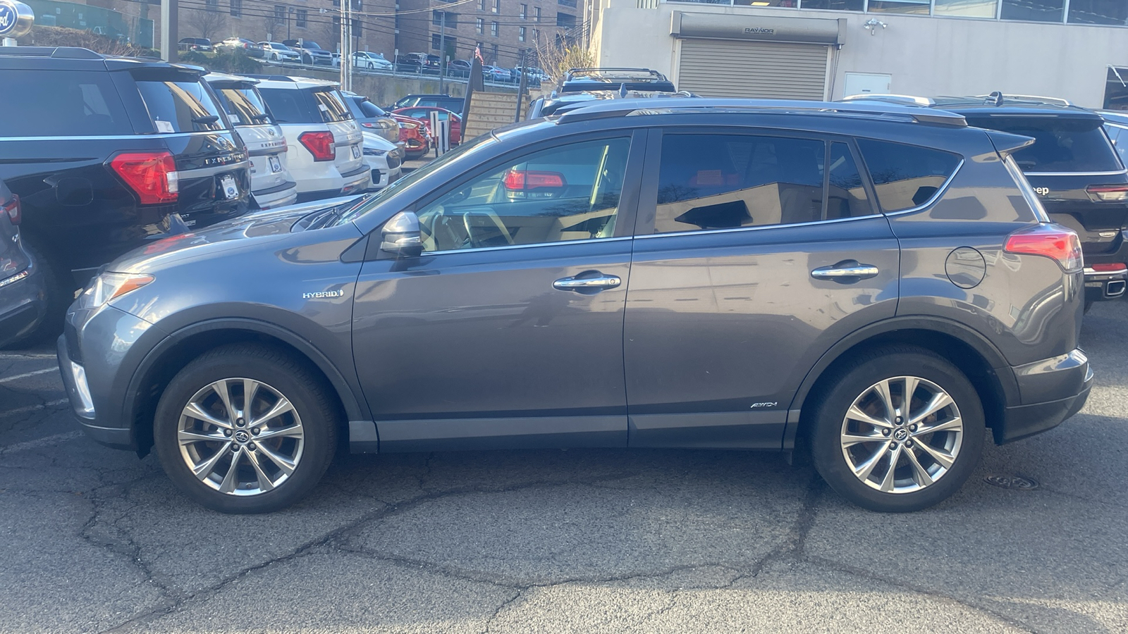 2017 Toyota RAV4 Hybrid Limited 3