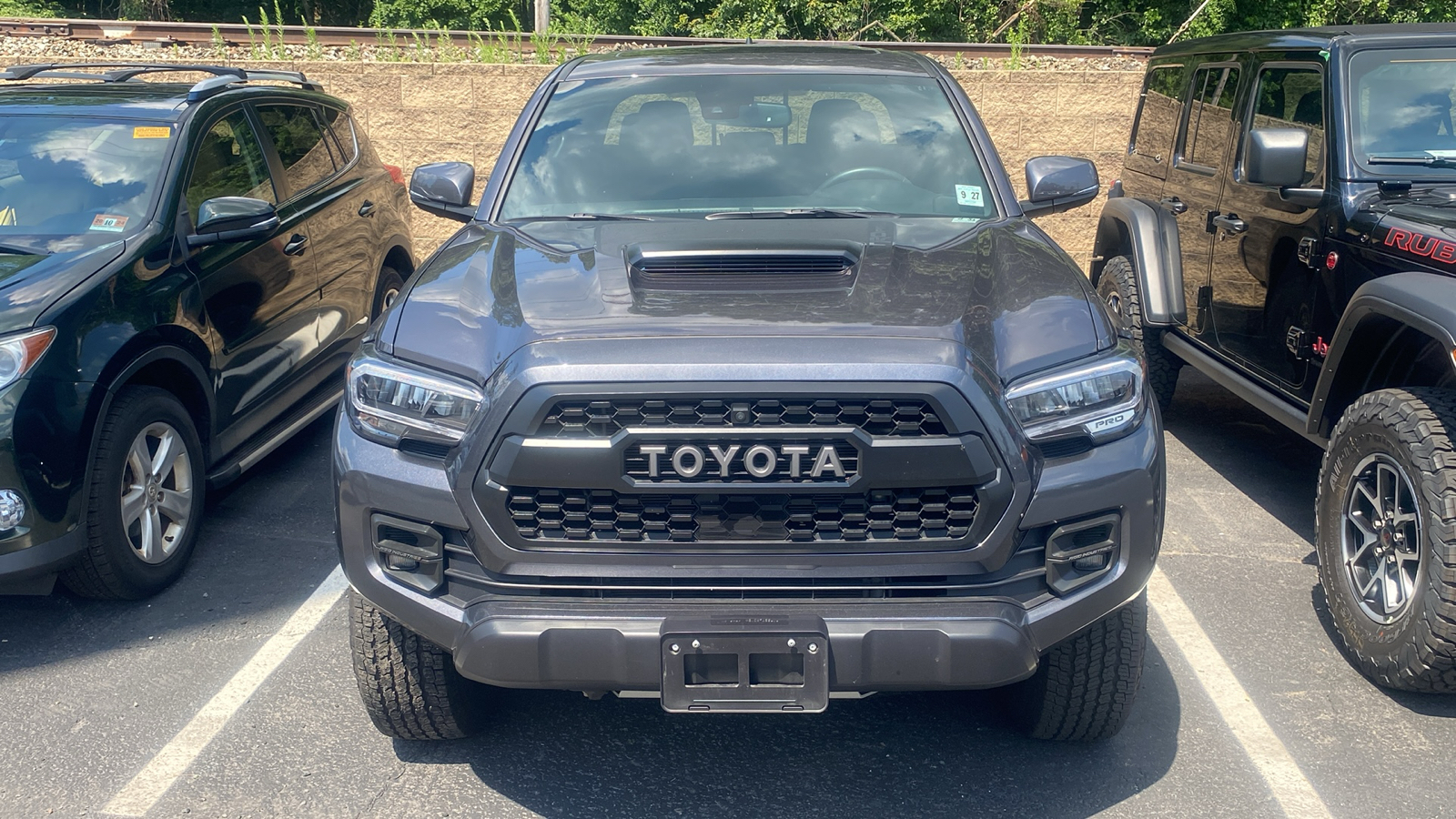 2022 Toyota Tacoma SR V6 3