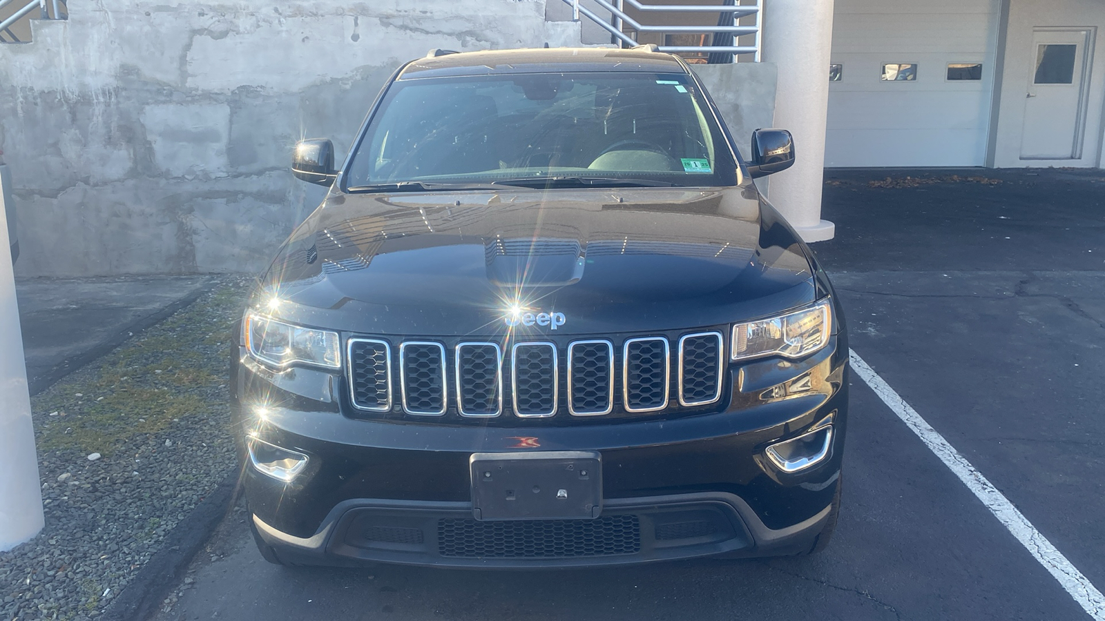 2018 Jeep Grand Cherokee Laredo E 3