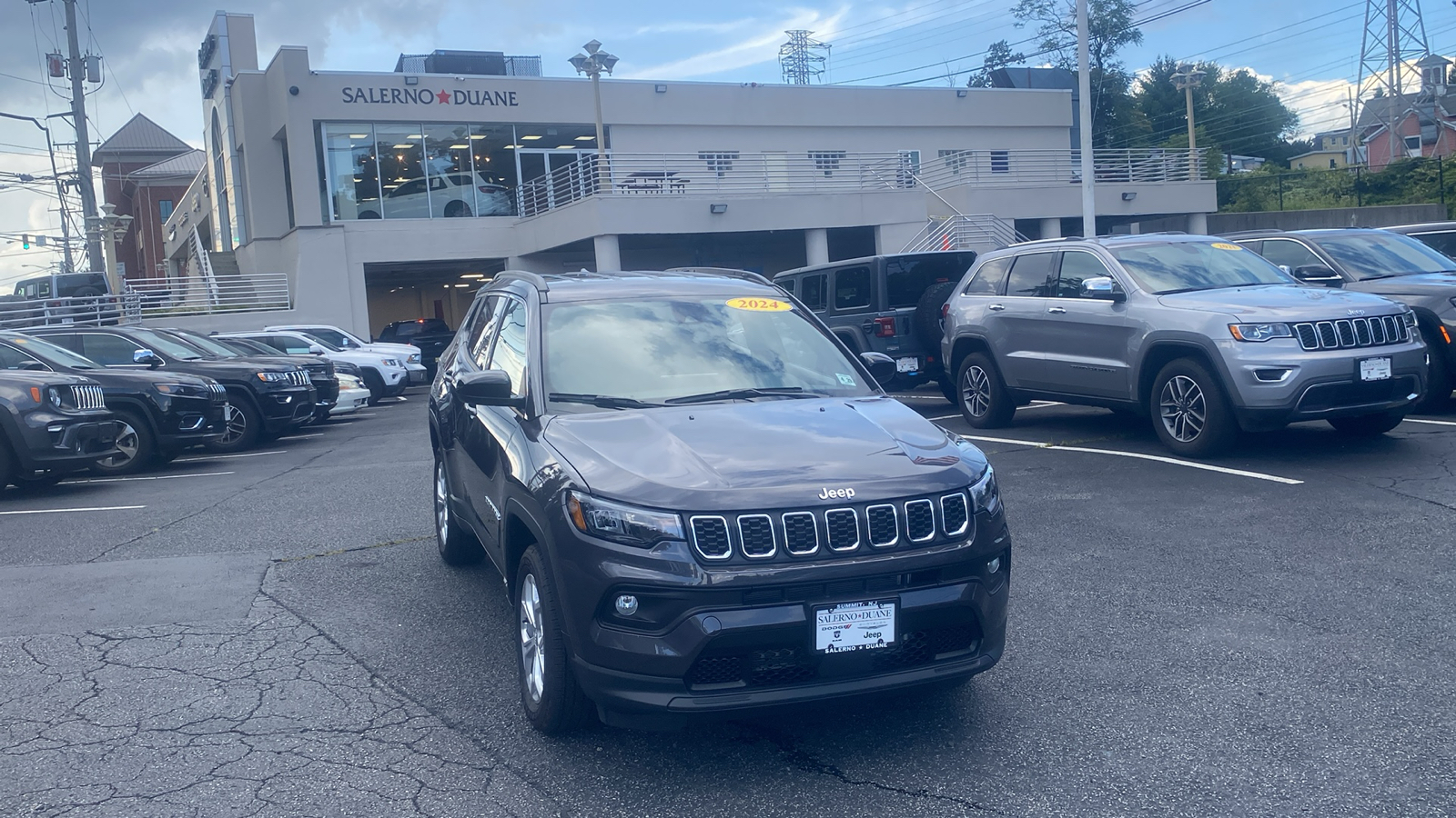 2024 Jeep Compass Latitude 1