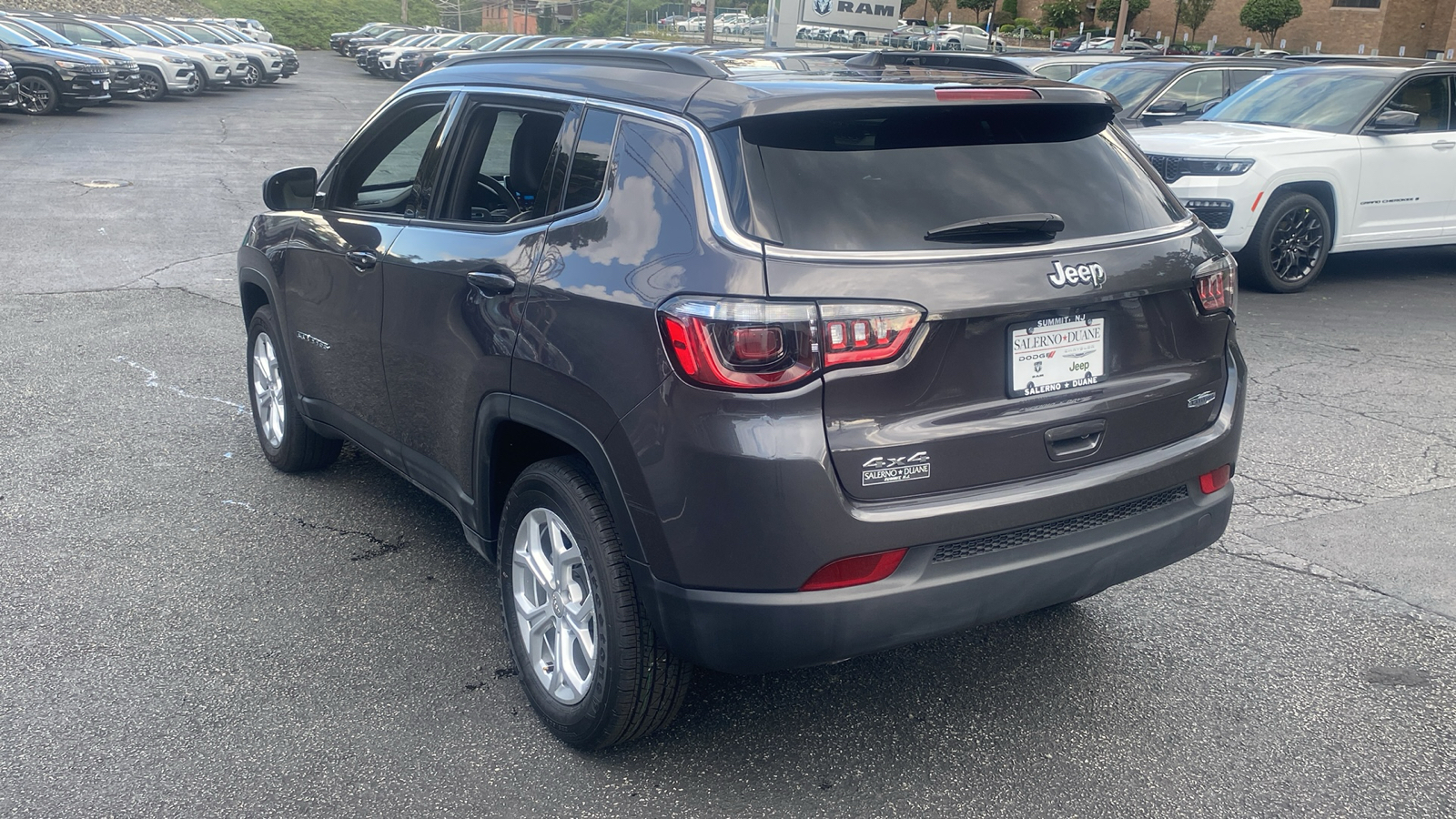 2024 Jeep Compass Latitude 23