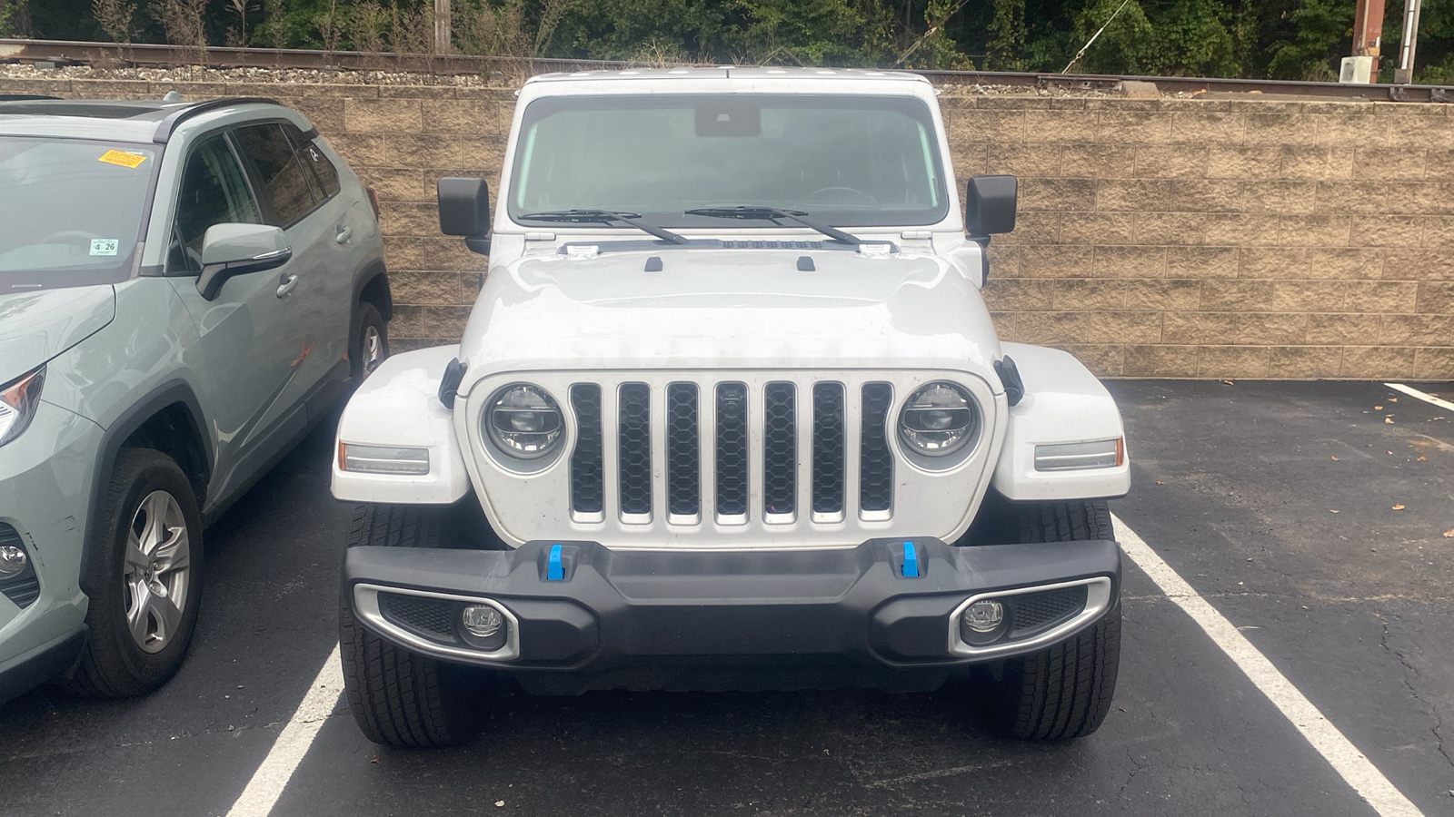 2022 Jeep Wrangler 4xe Unlimited Sahara 3