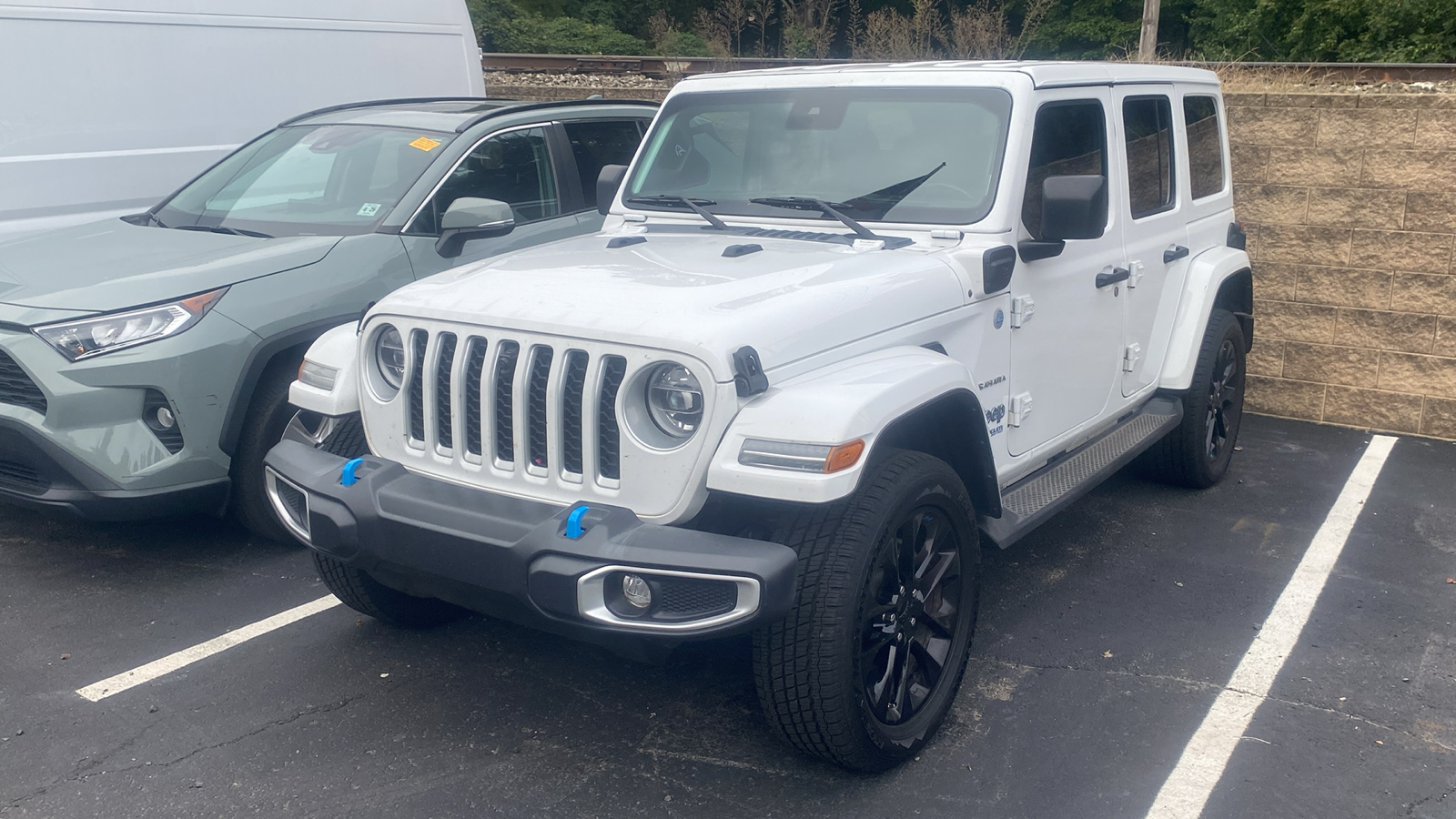 2022 Jeep Wrangler 4xe Unlimited Sahara 5