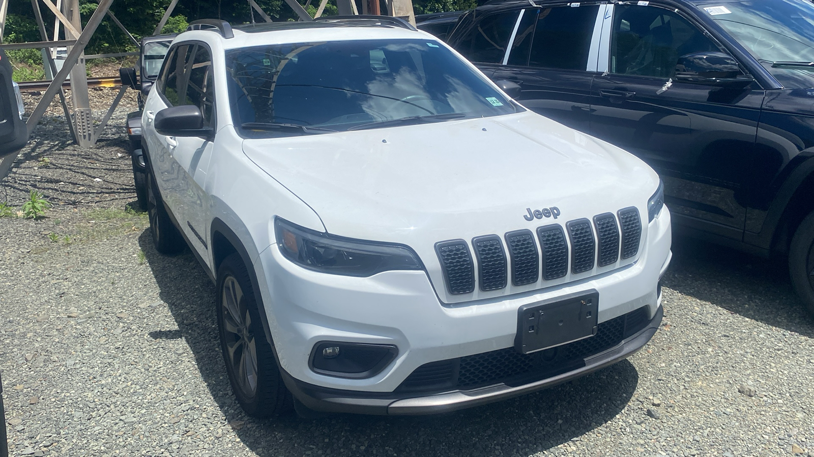 2021 Jeep Cherokee Latitude Lux 2