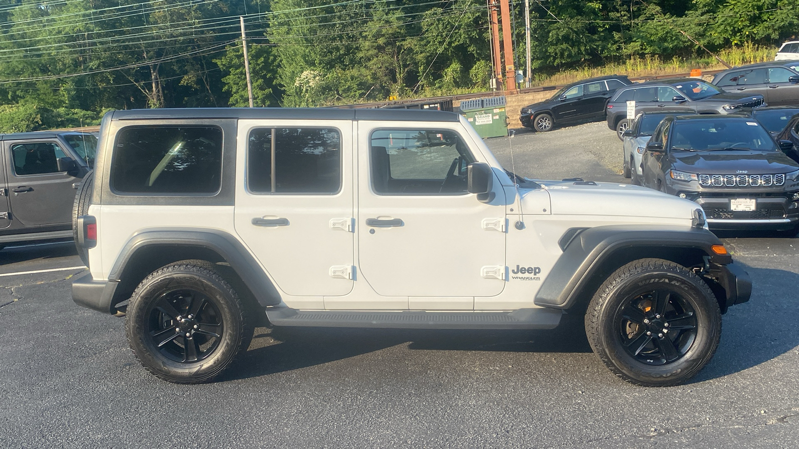 2020 Jeep Wrangler Unlimited Sport Altitude 27