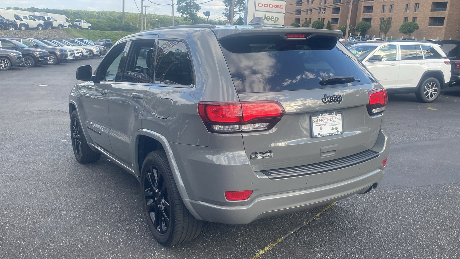 2022 Jeep Grand Cherokee WK Laredo X 25