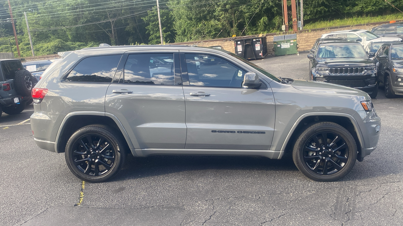 2022 Jeep Grand Cherokee WK Laredo X 29