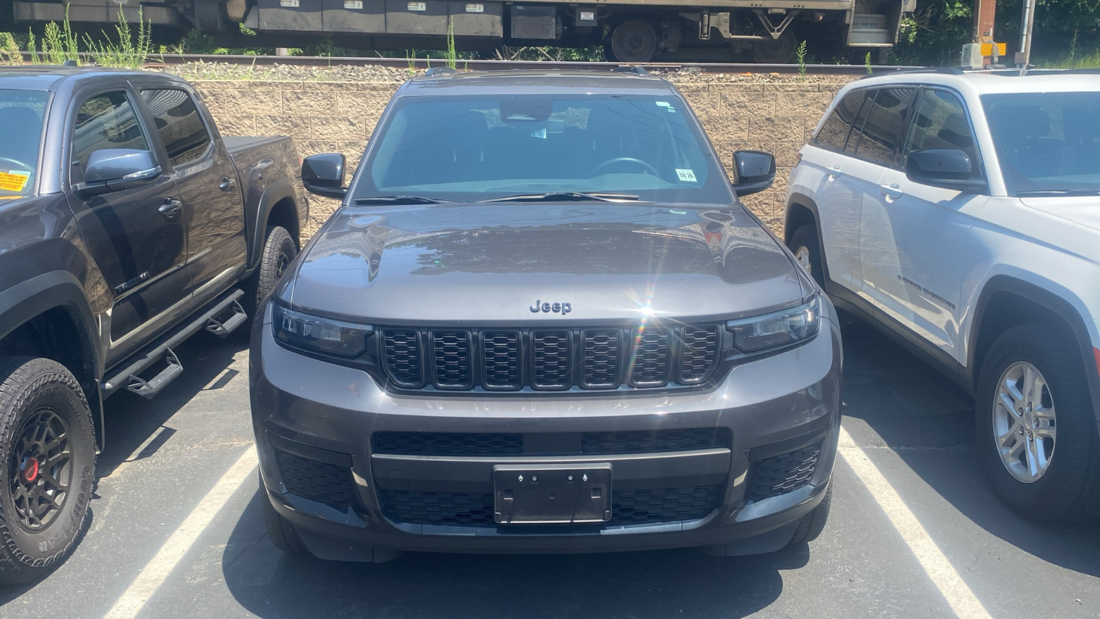 2021 Jeep Grand Cherokee L Laredo 3