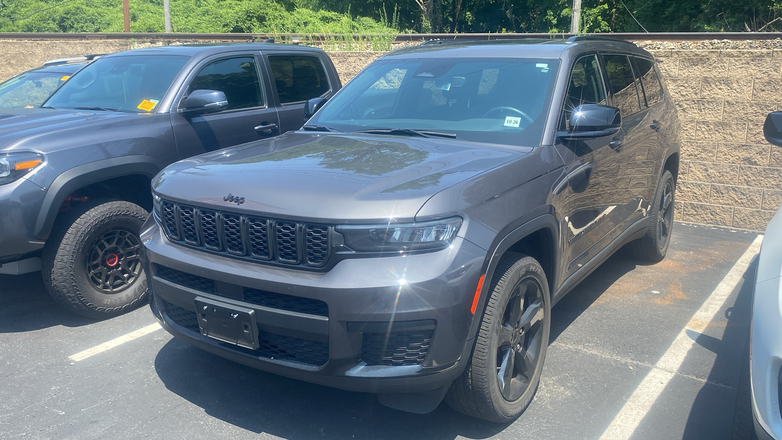 2021 Jeep Grand Cherokee L Laredo 5