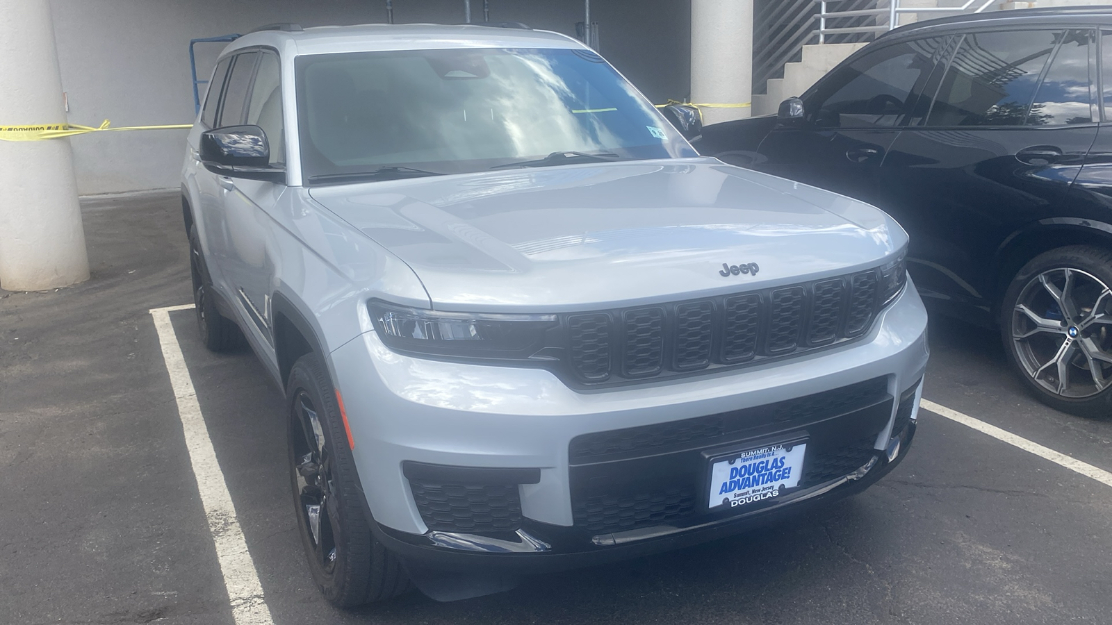 2021 Jeep Grand Cherokee L Laredo 2