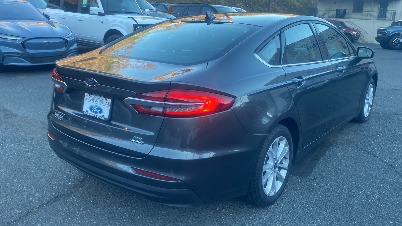 2020 Ford Fusion Hybrid SE 9