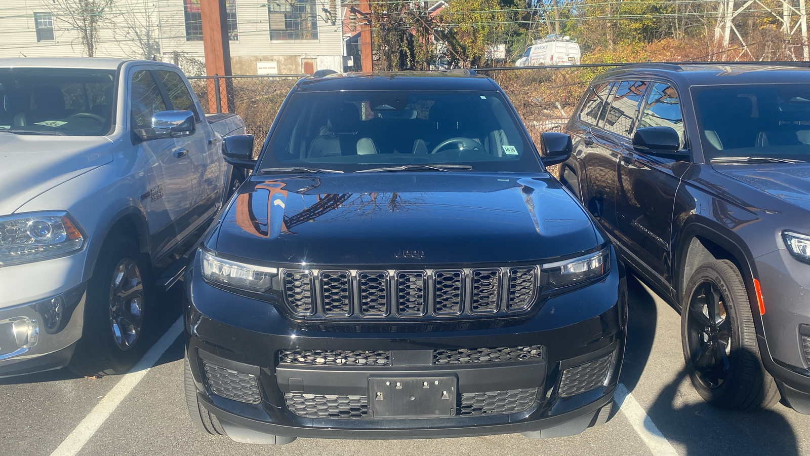 2021 Jeep Grand Cherokee L Laredo 3