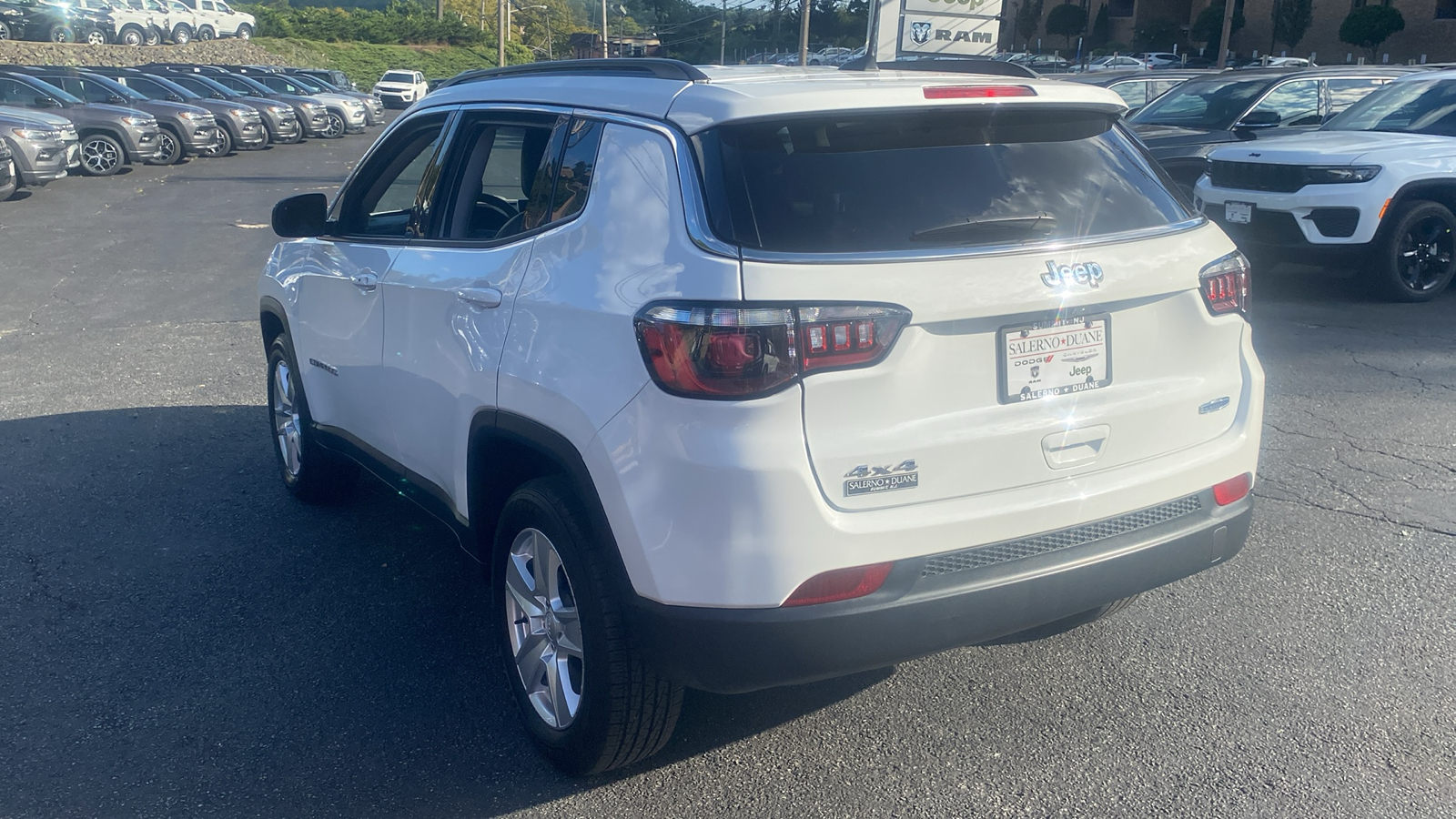 2022 Jeep Compass Latitude 23