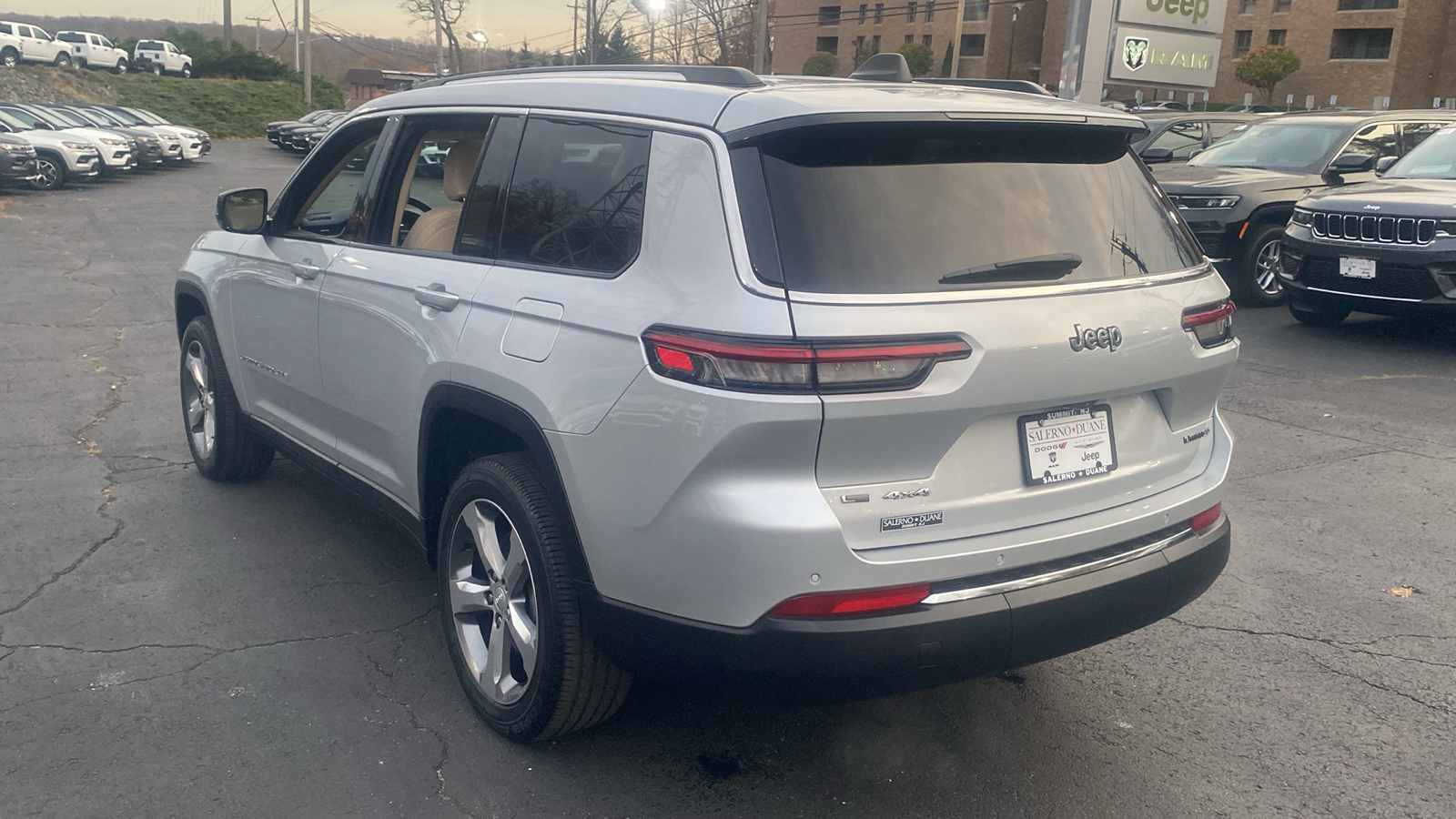 2021 Jeep Grand Cherokee L Limited 25