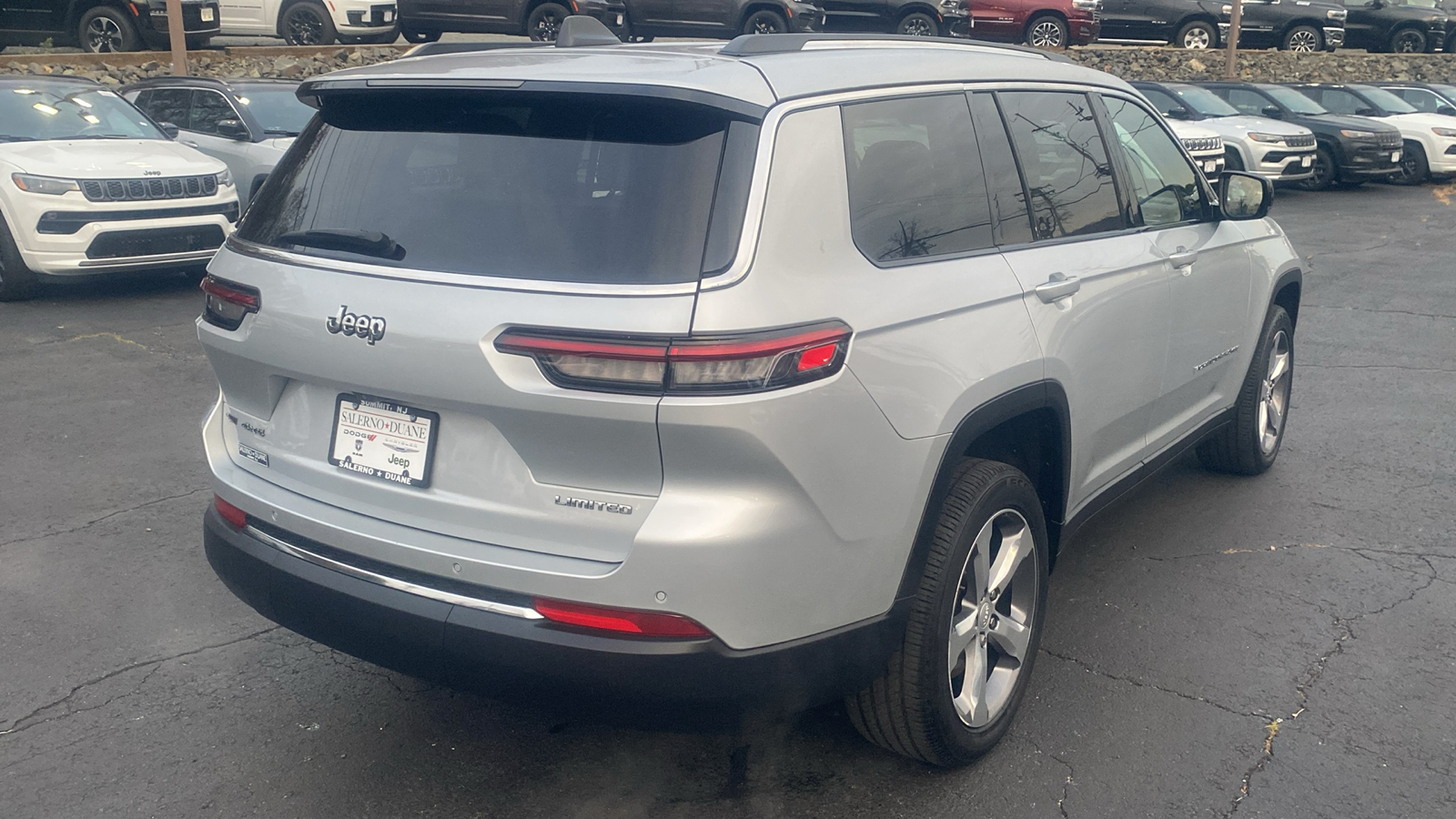 2021 Jeep Grand Cherokee L Limited 28