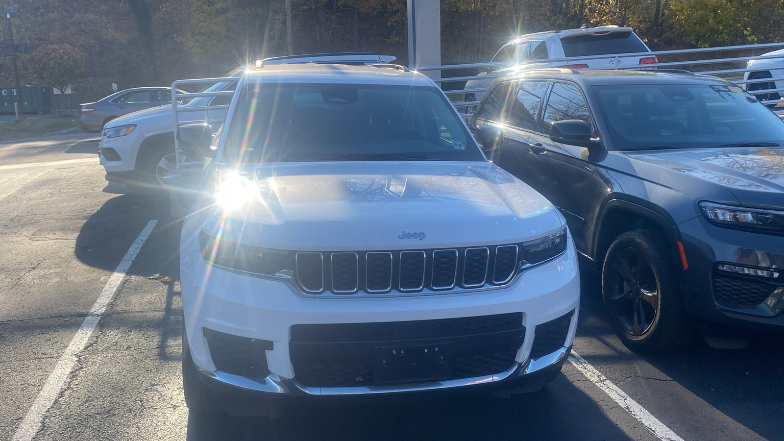 2021 Jeep Grand Cherokee L Laredo 3