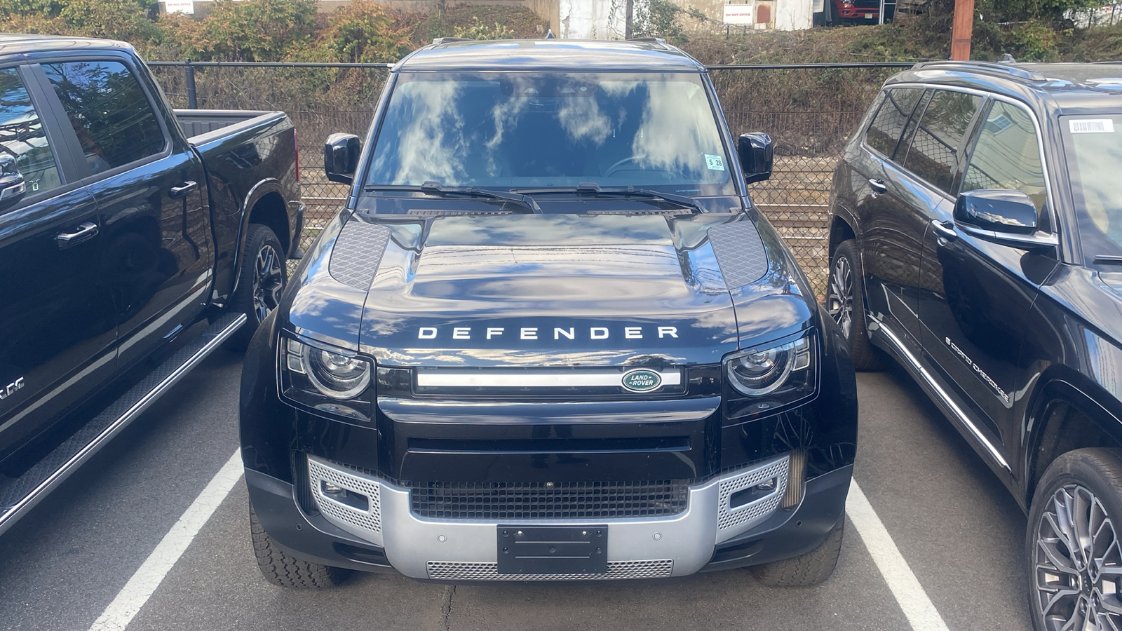 2023 Land Rover Defender 90 SE 4