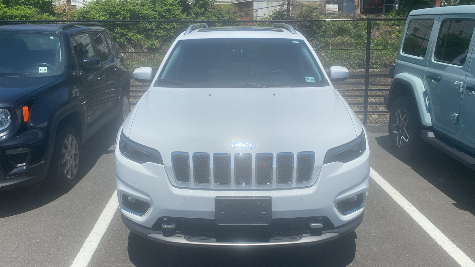 2021 Jeep Cherokee Limited 3