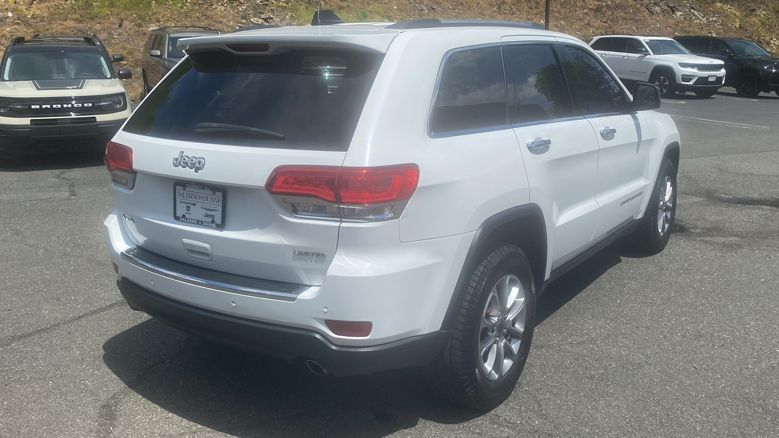2015 Jeep Grand Cherokee Limited 28