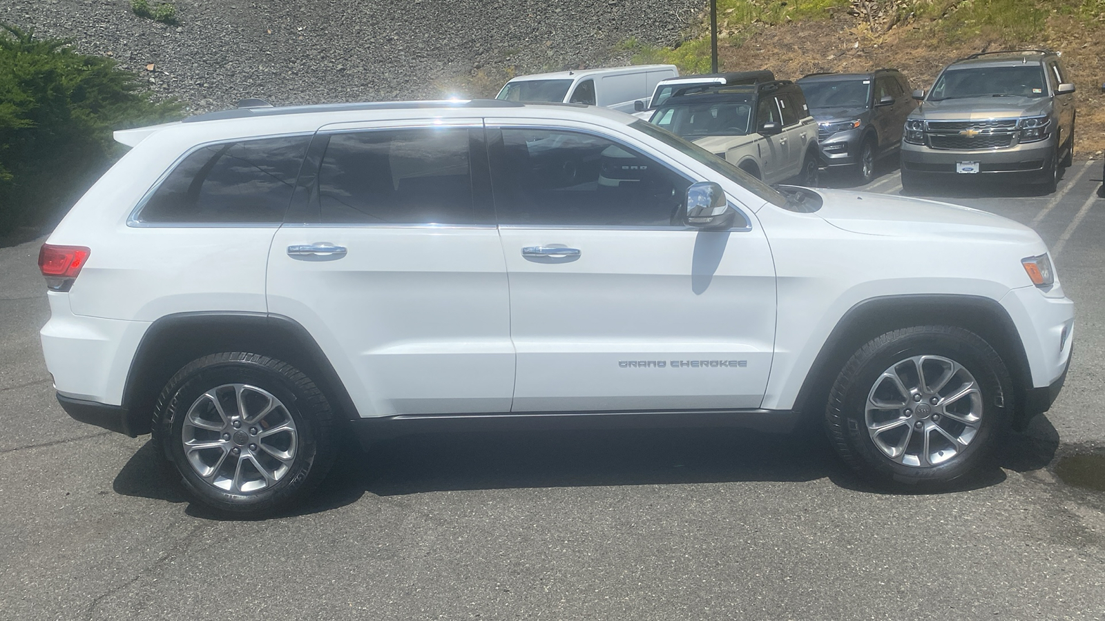 2015 Jeep Grand Cherokee Limited 29