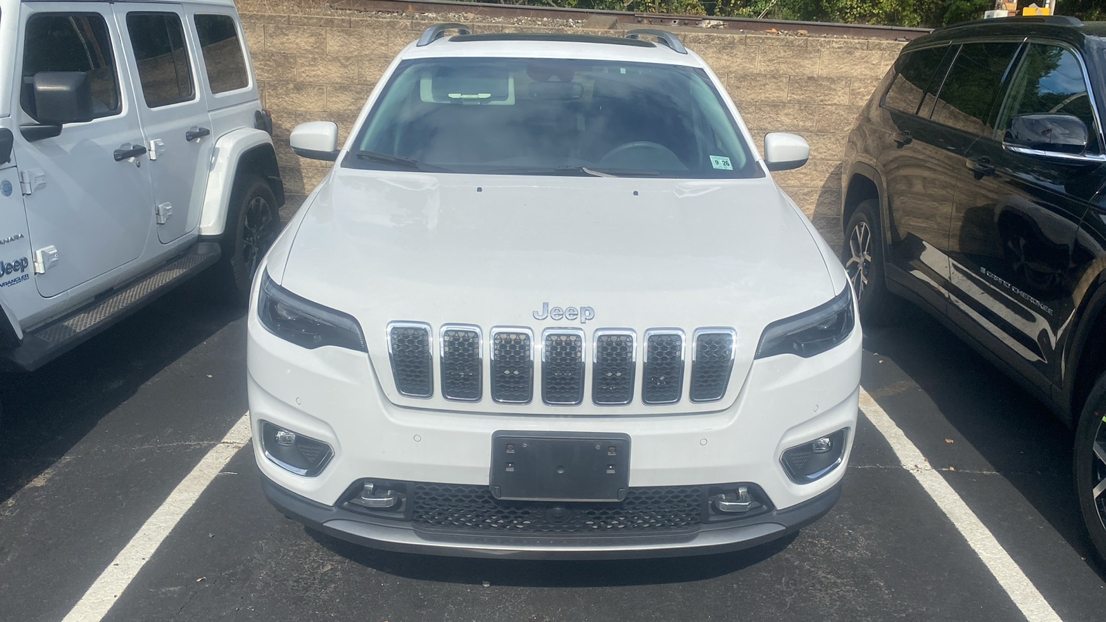 2021 Jeep Cherokee Limited 3