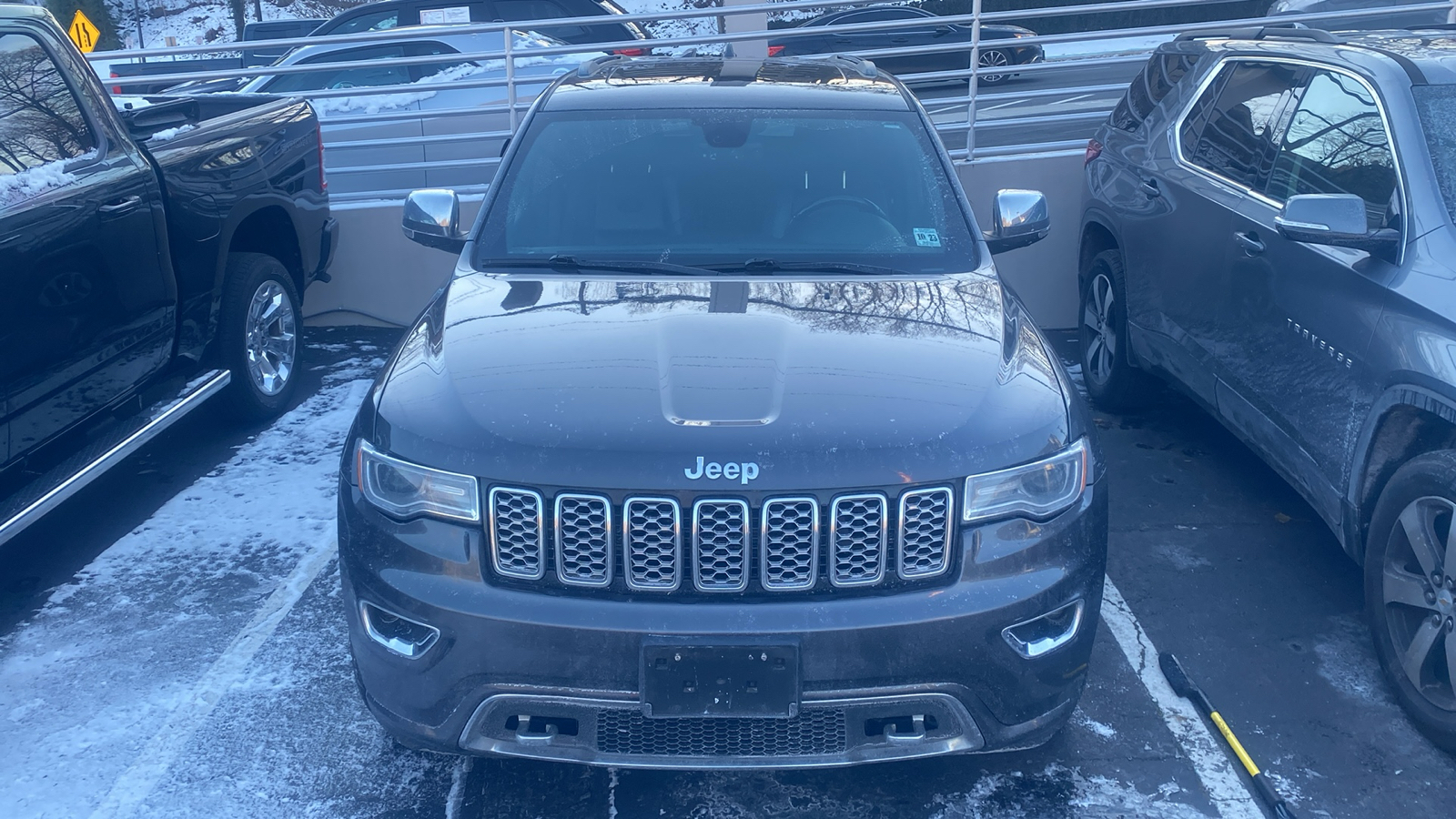 2018 Jeep Grand Cherokee Overland 4