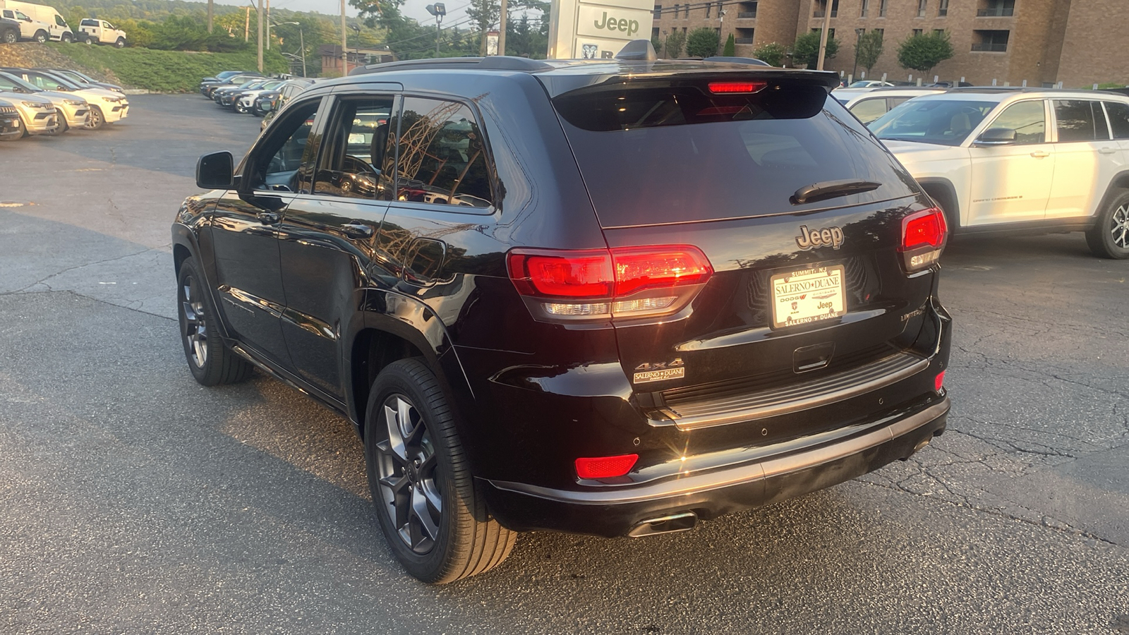 2020 Jeep Grand Cherokee Limited X 25