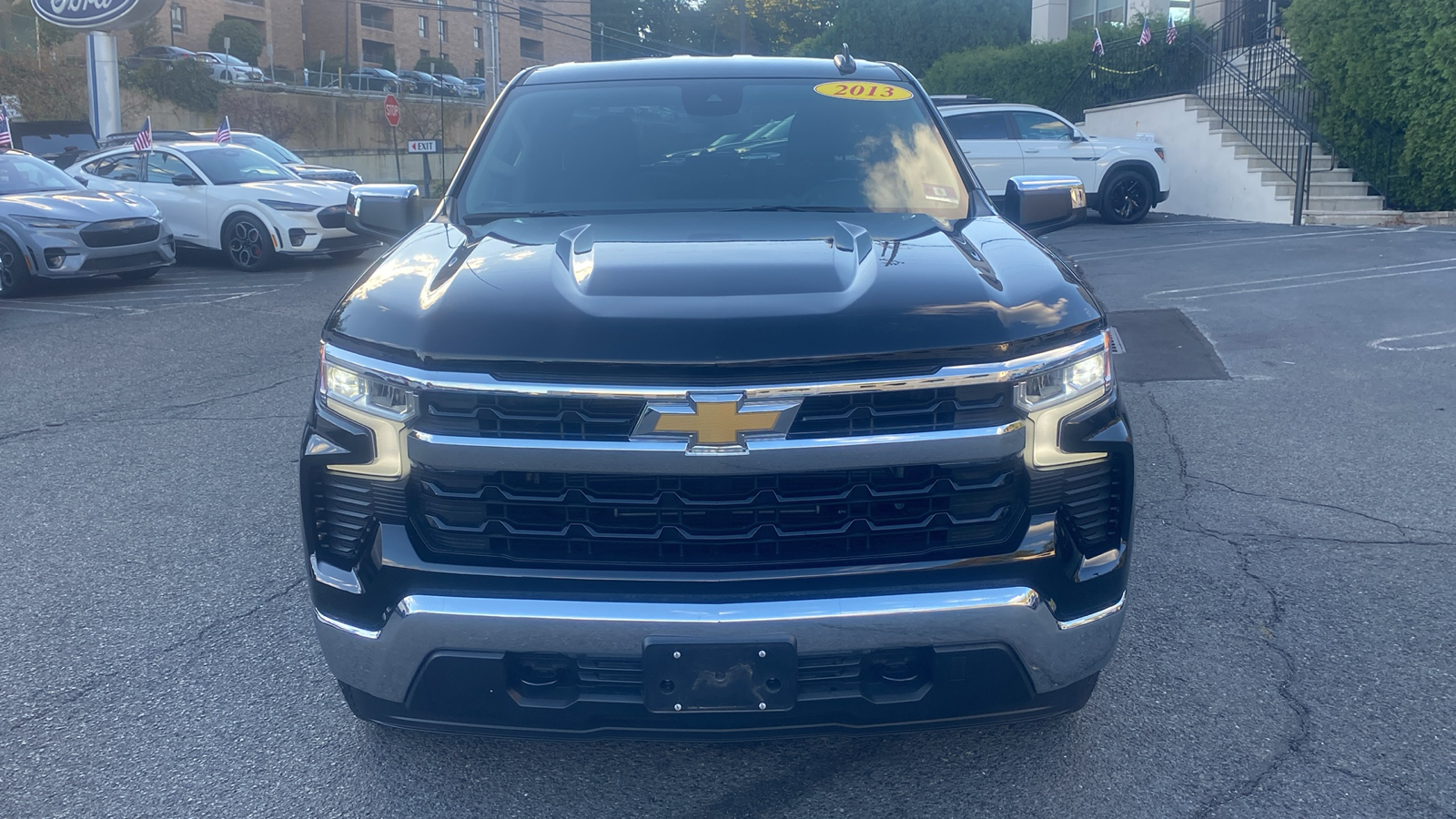 2023 Chevrolet Silverado 1500 LT 2