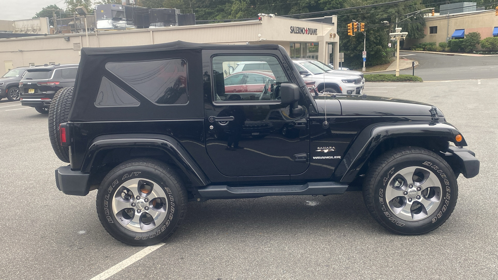 2016 Jeep Wrangler Sahara 25