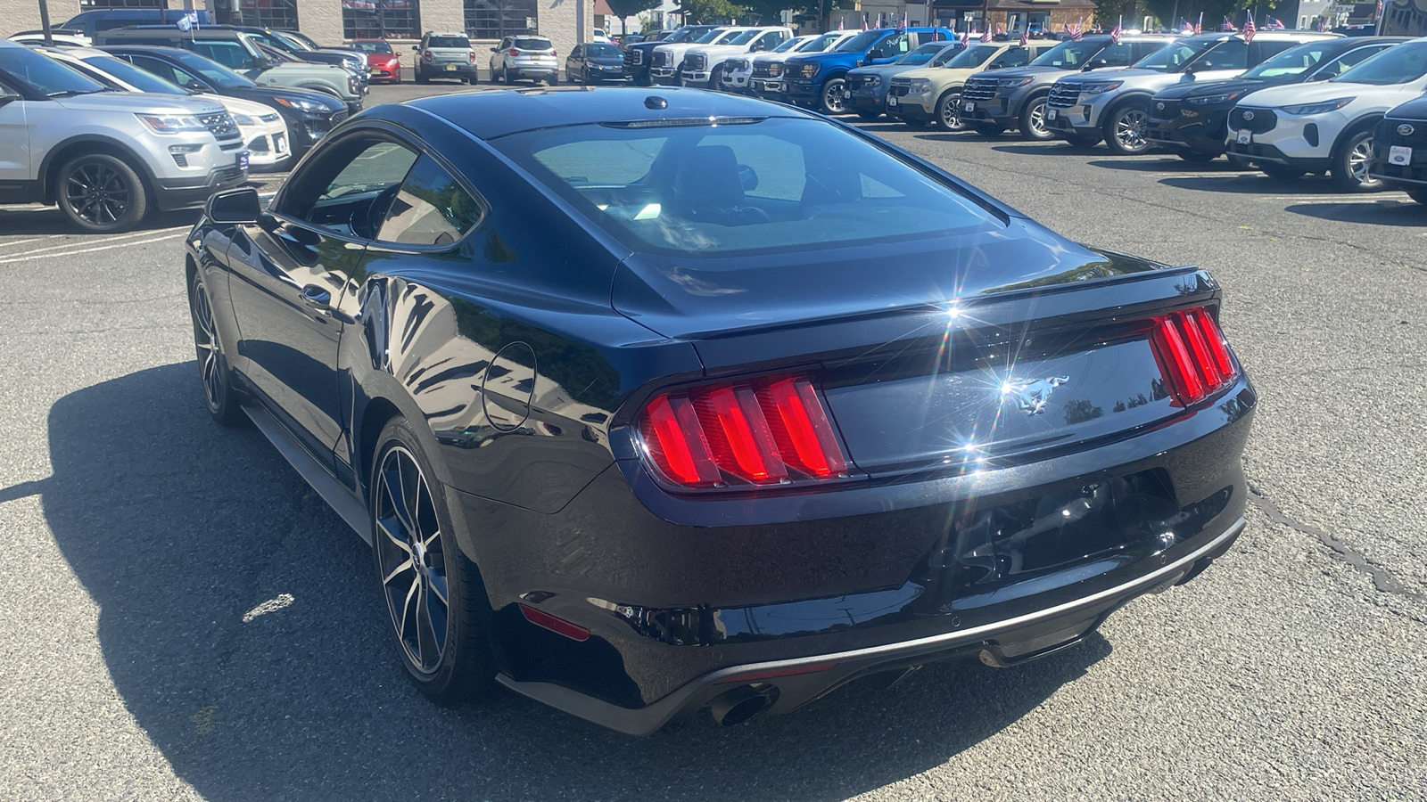 2017 Ford Mustang EcoBoost Premium 23