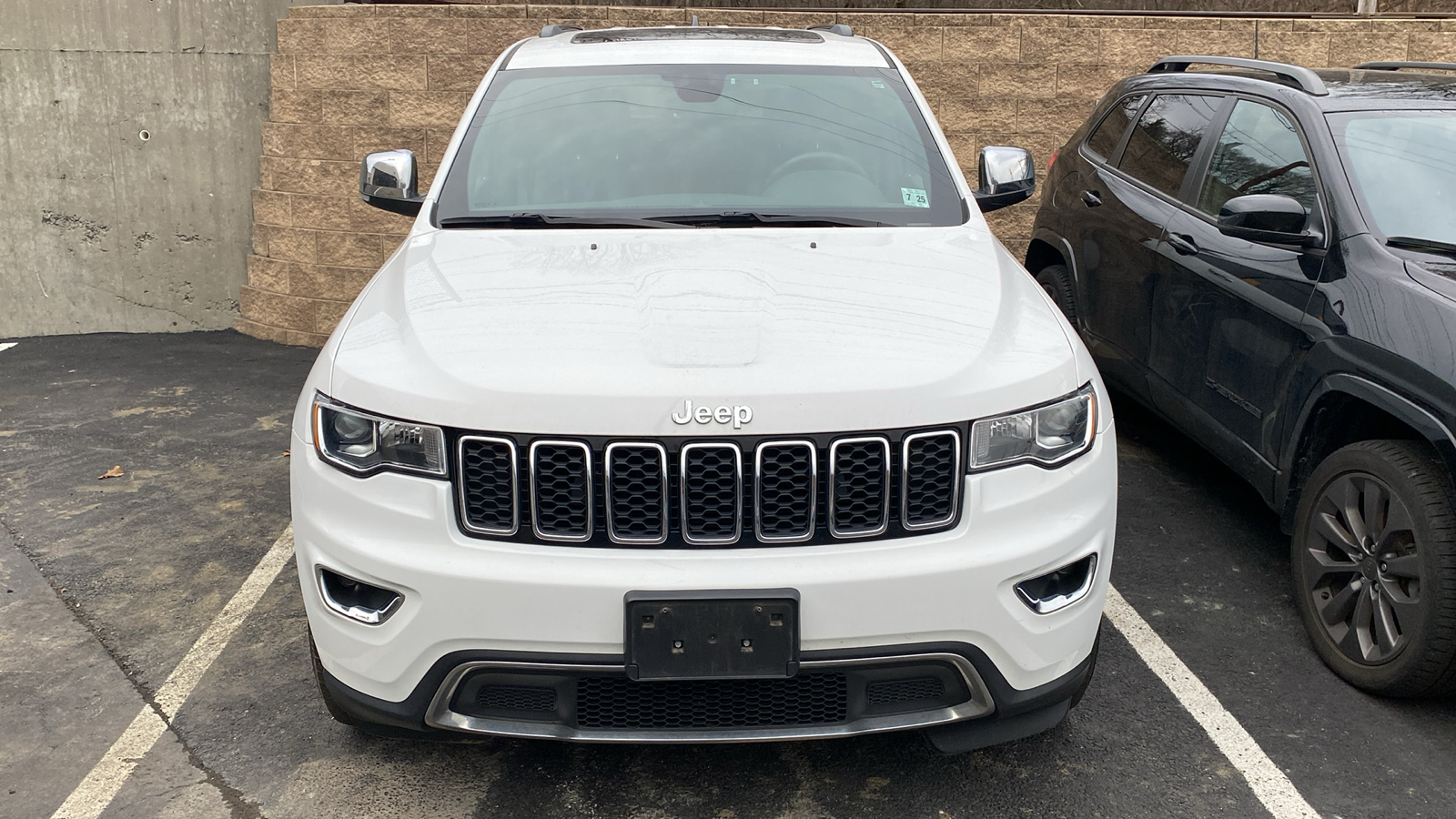 2020 Jeep Grand Cherokee Limited 3