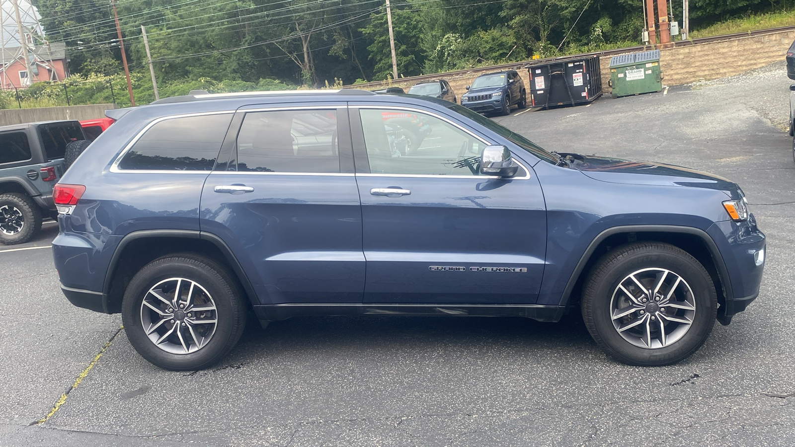 2020 Jeep Grand Cherokee Limited 28