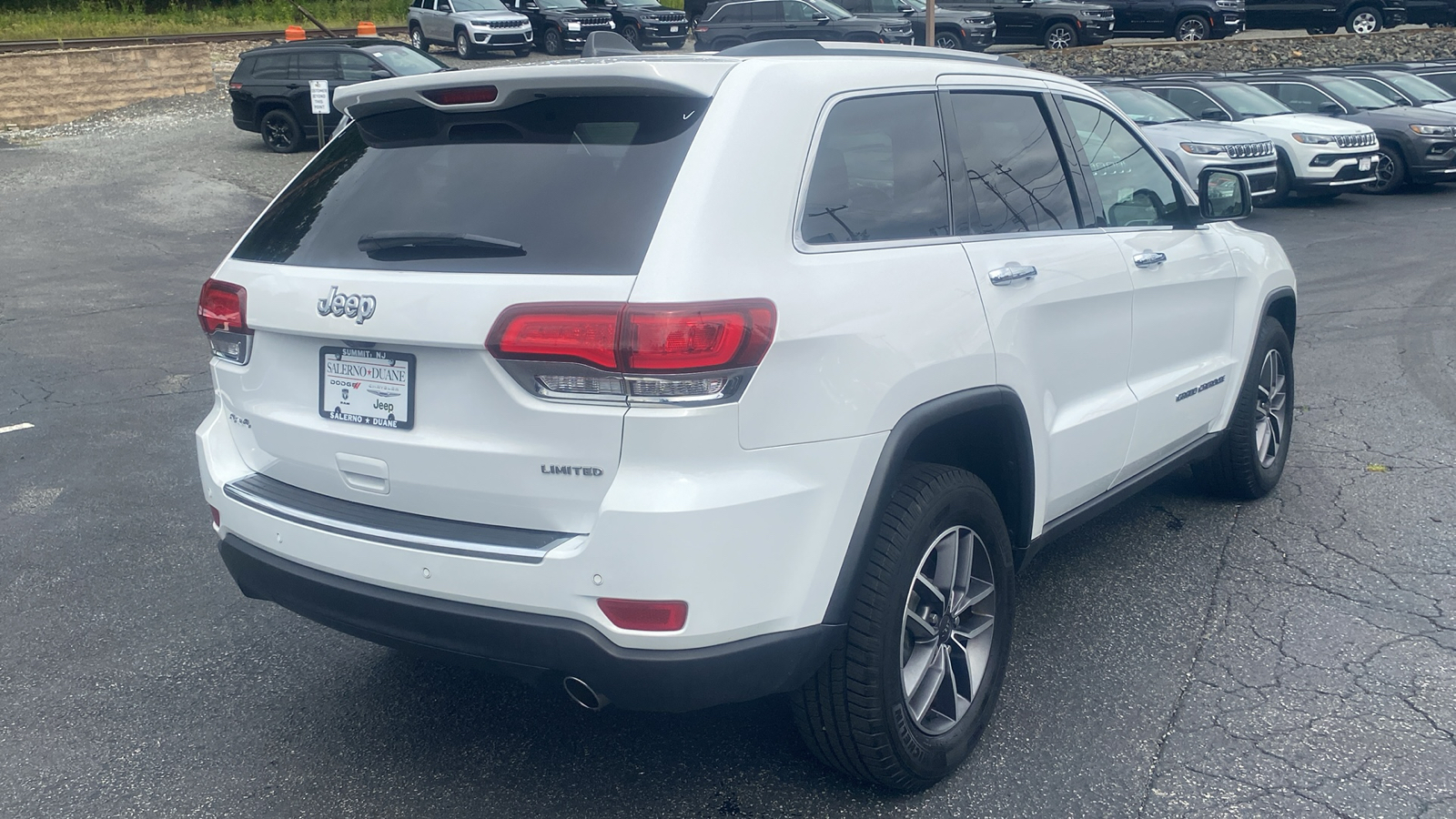 2020 Jeep Grand Cherokee Limited 28