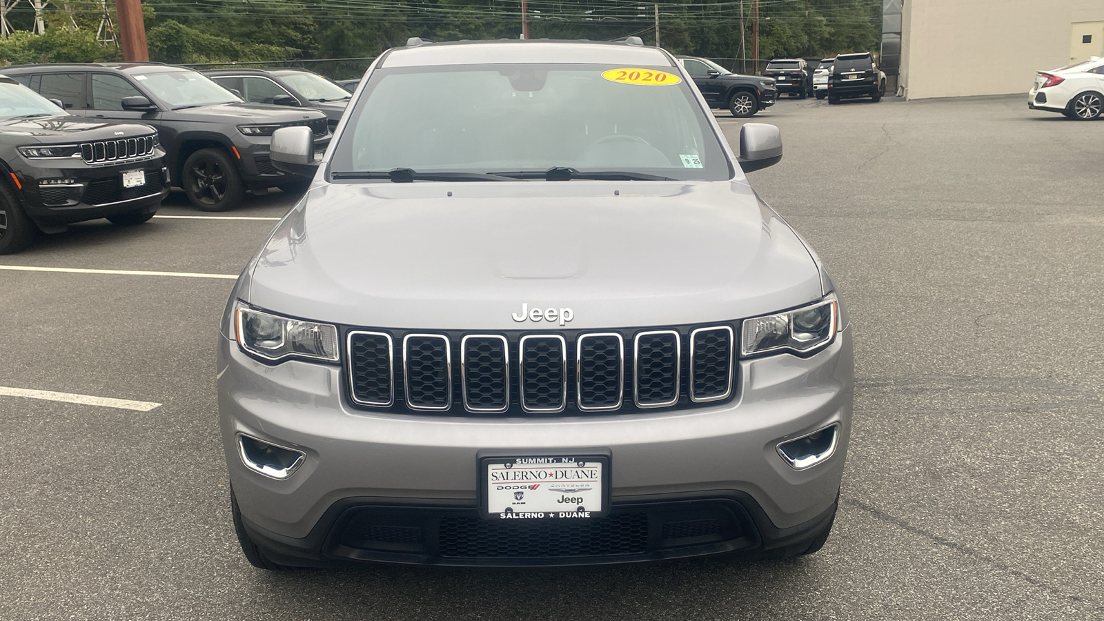 2020 Jeep Grand Cherokee Laredo E 2