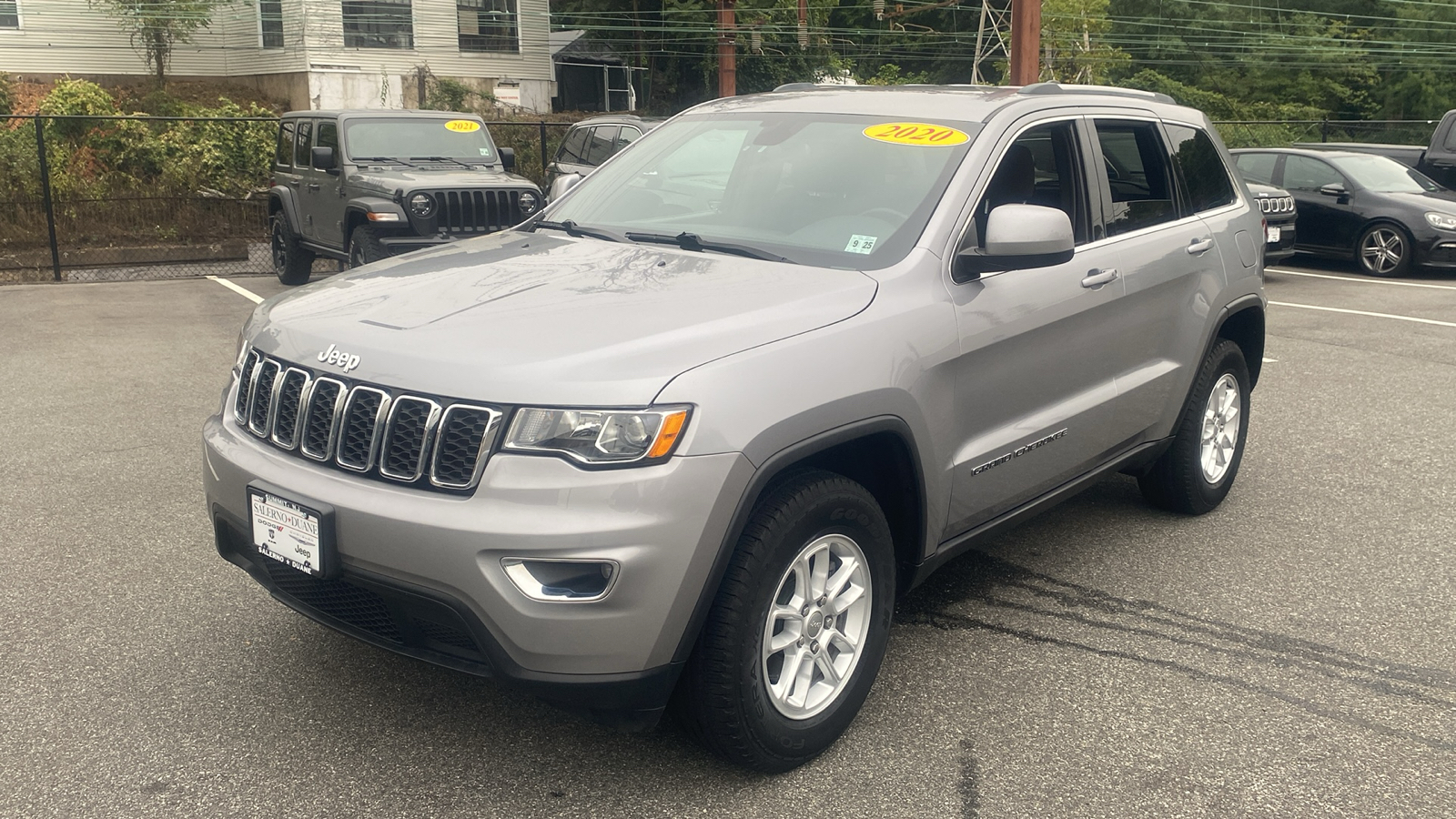 2020 Jeep Grand Cherokee Laredo E 3