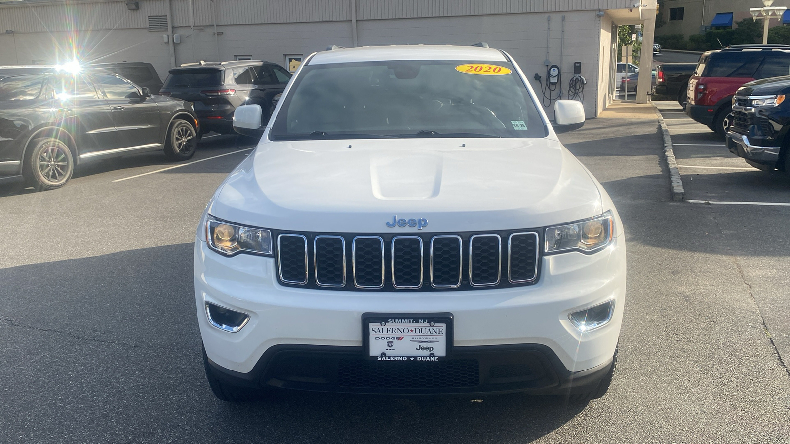 2020 Jeep Grand Cherokee Laredo E 2