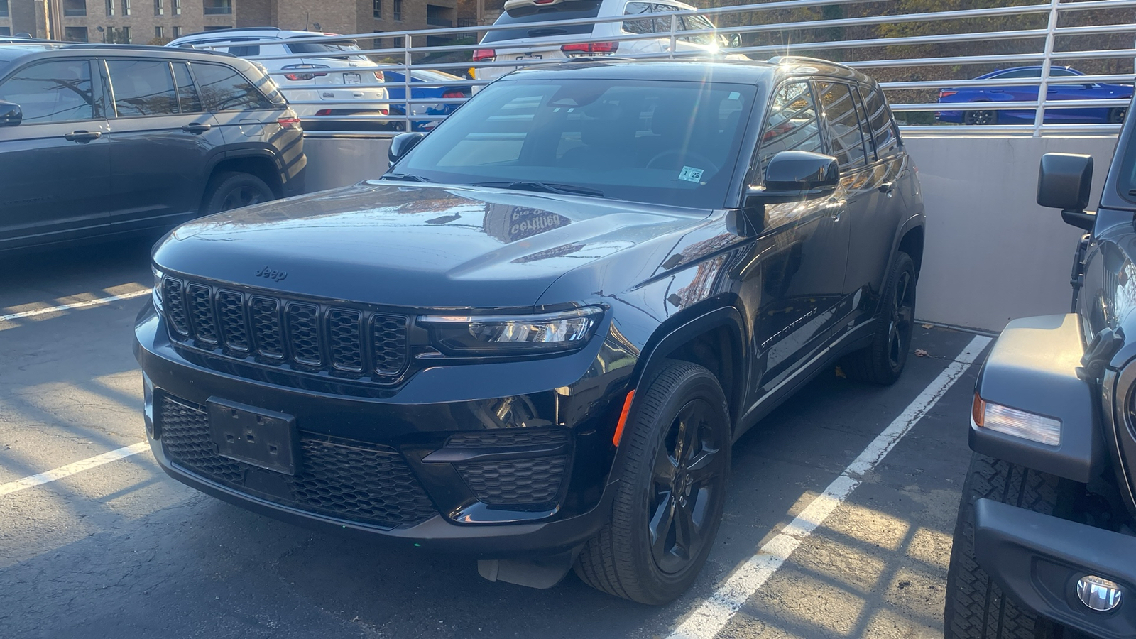 2023 Jeep Grand Cherokee Laredo 5