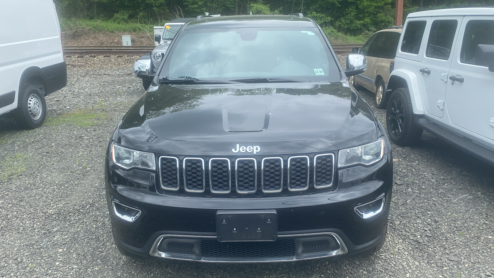 2021 Jeep Grand Cherokee Limited 3