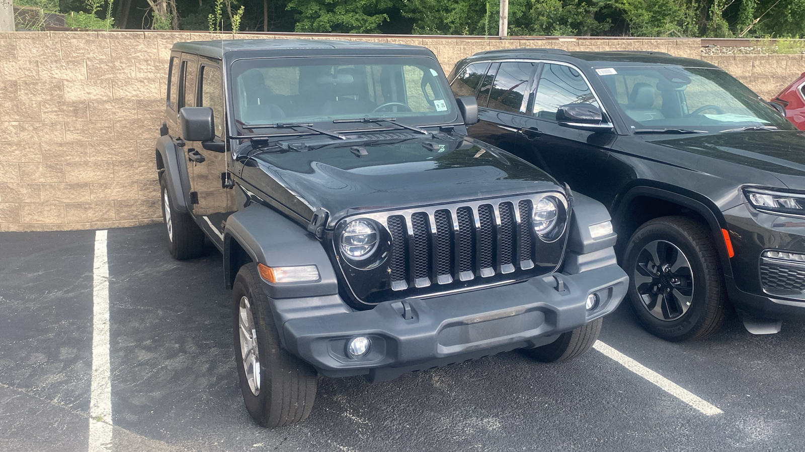 2021 Jeep Wrangler Unlimited Sport 2