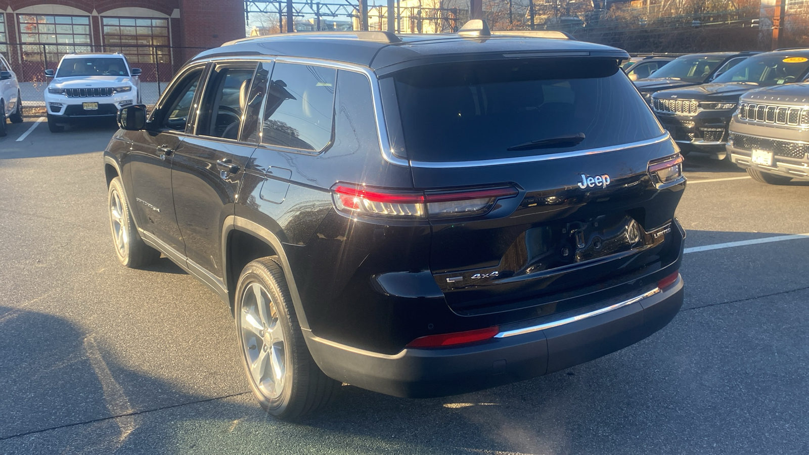 2022 Jeep Grand Cherokee L Limited 26