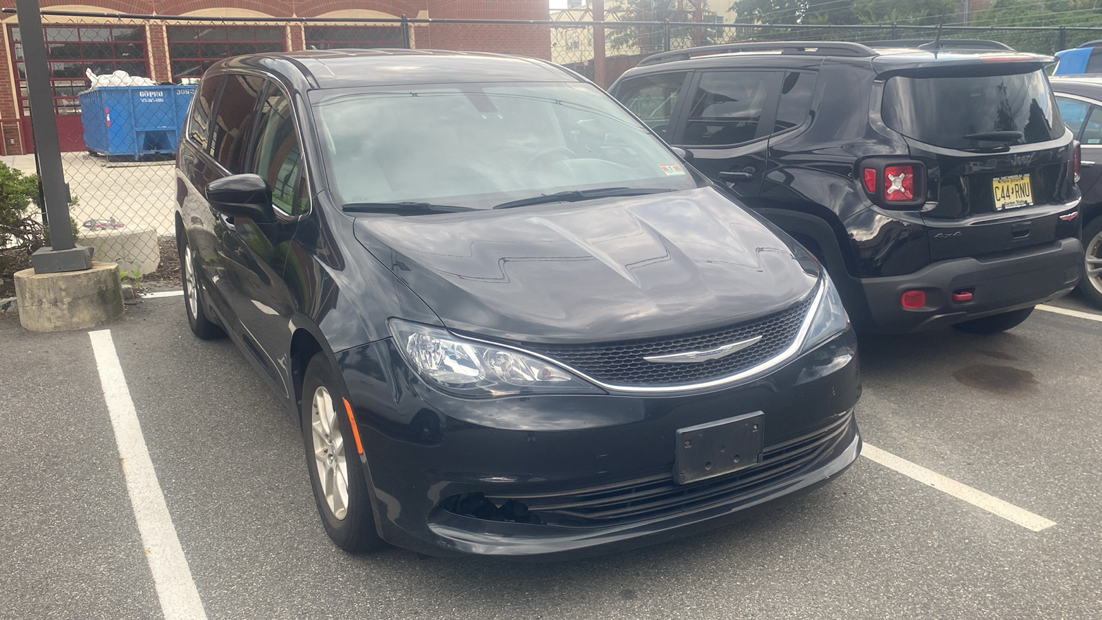 2017 Chrysler Pacifica Touring 2