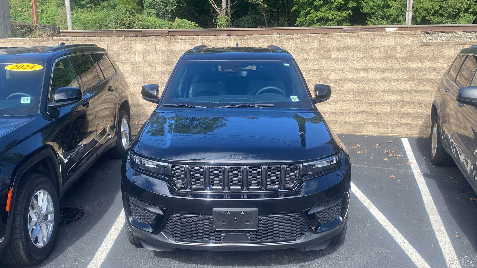 2023 Jeep Grand Cherokee Laredo 4