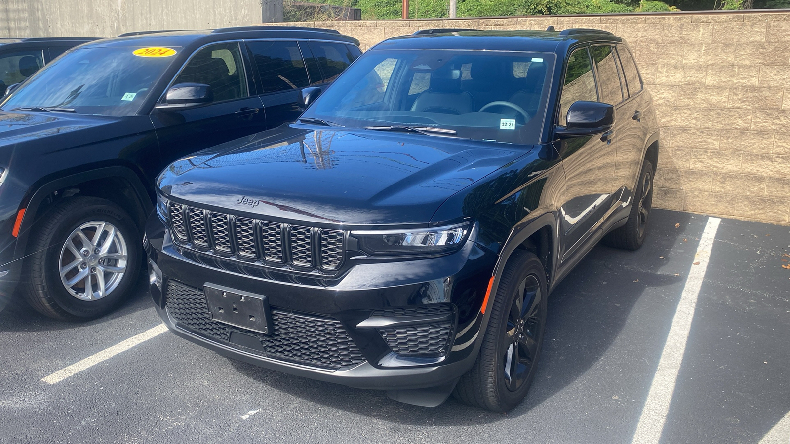 2023 Jeep Grand Cherokee Laredo 5