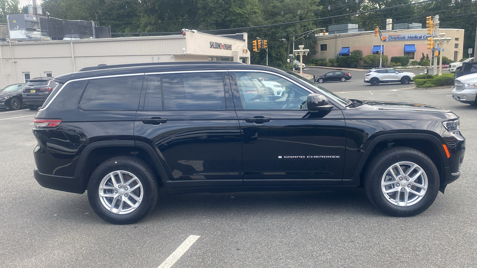 2024 Jeep Grand Cherokee L Laredo X 30