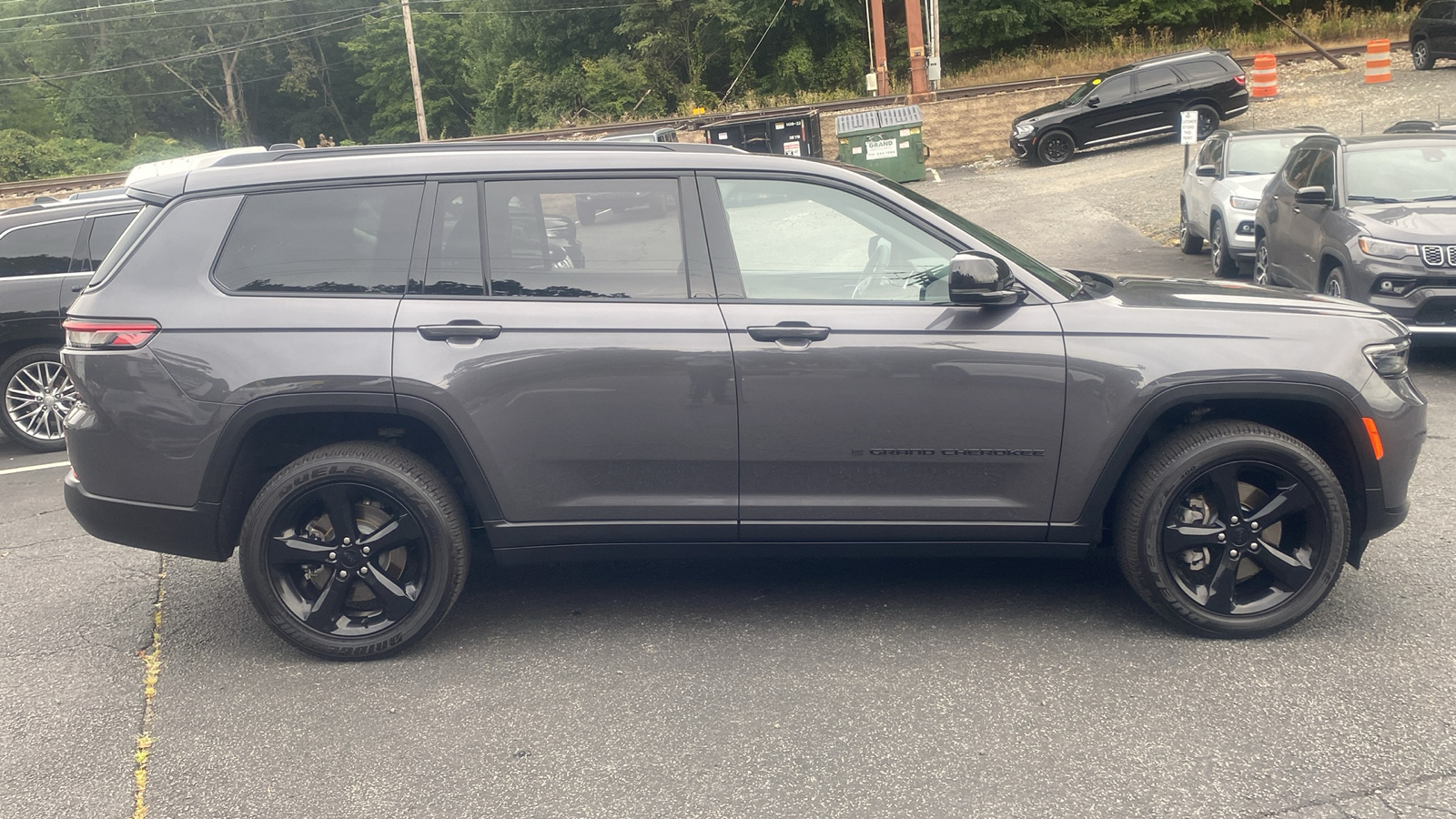 2024 Jeep Grand Cherokee L Altitude 29