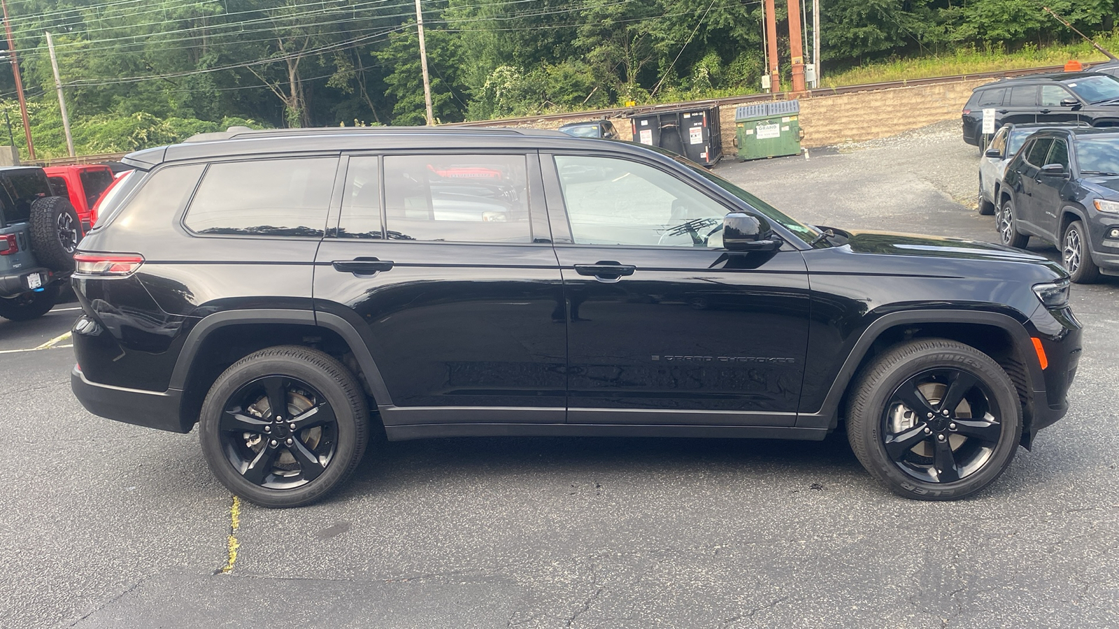 2024 Jeep Grand Cherokee L Altitude 29