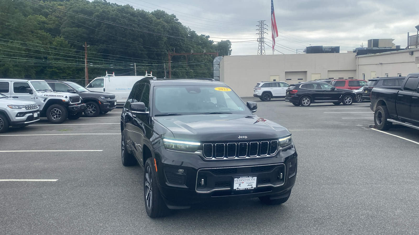 2022 Jeep Grand Cherokee L Overland 1