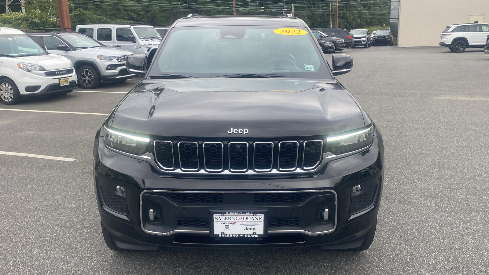 2022 Jeep Grand Cherokee L Overland 2