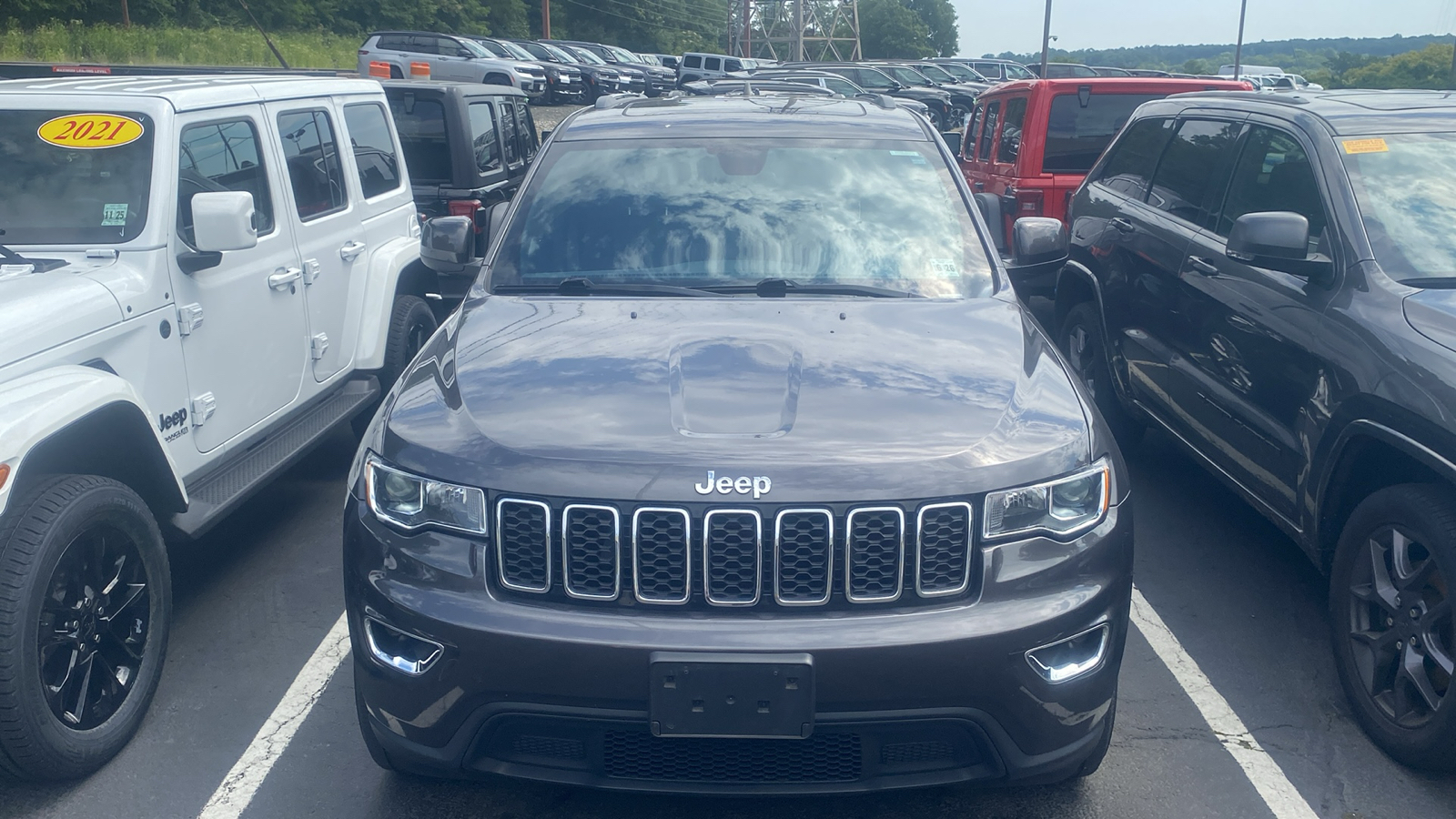 2021 Jeep Grand Cherokee Laredo E 4